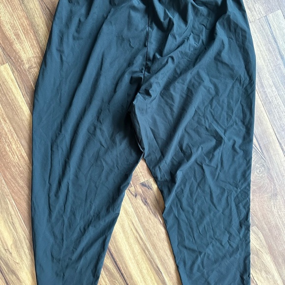 Calvin Klein joggers with vegan leather tie belt - Picture 2 of 3